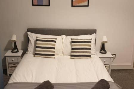 4 Bedrooms, Sleeps 10, Near Lfc & Efc Liverpool Ngoại thất bức ảnh